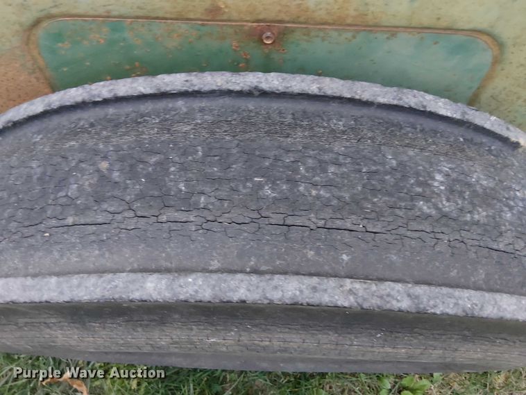 image for item DT4657 John Deere 8300 grain drill