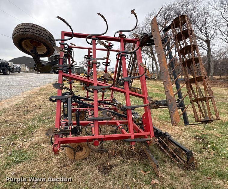 image for item DT4662 Unverferth Perfecta field cultivator field cultivator