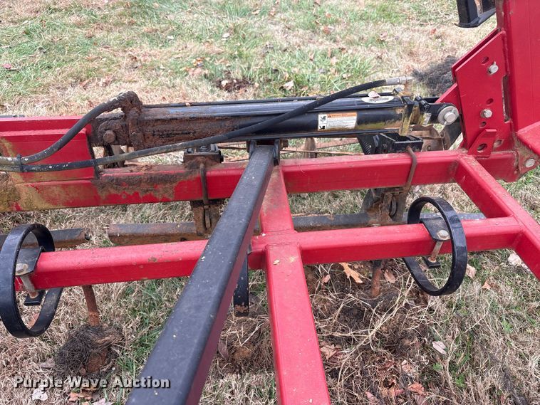 image for item DT4662 Unverferth Perfecta field cultivator field cultivator