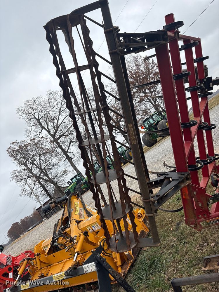 image for item DT4662 Unverferth Perfecta field cultivator field cultivator