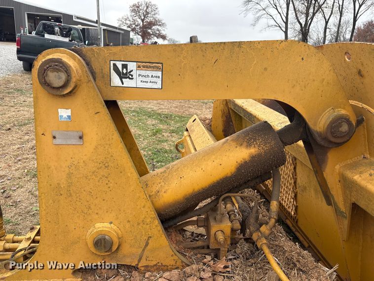 image for item DT4663 2002 John Deere 1312C scraper