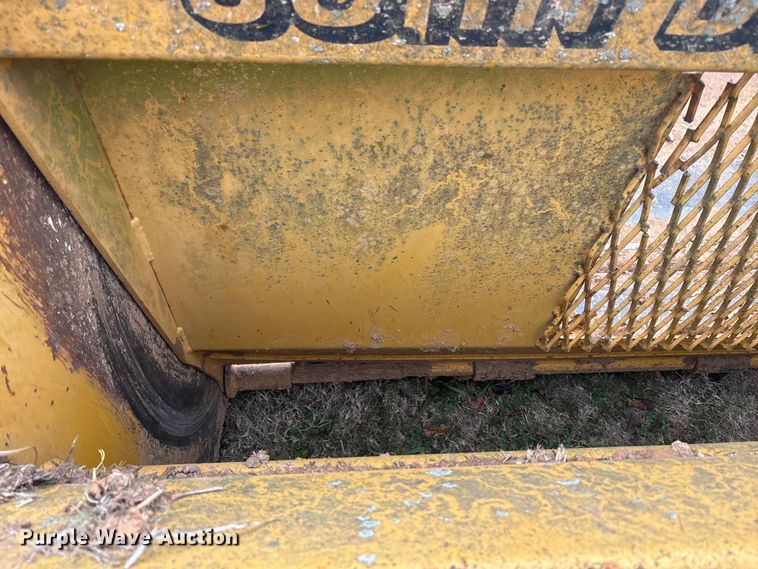 image for item DT4663 2002 John Deere 1312C scraper