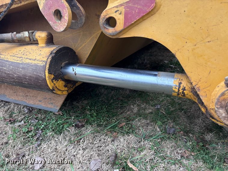 image for item DT4663 2002 John Deere 1312C scraper