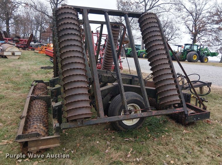 image for item DT4664 24' W cultipacker