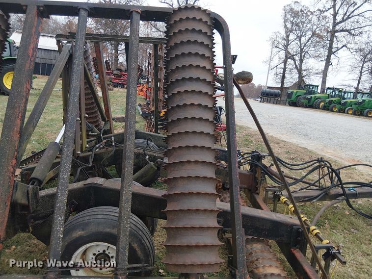 image for item DT4664 24' W cultipacker