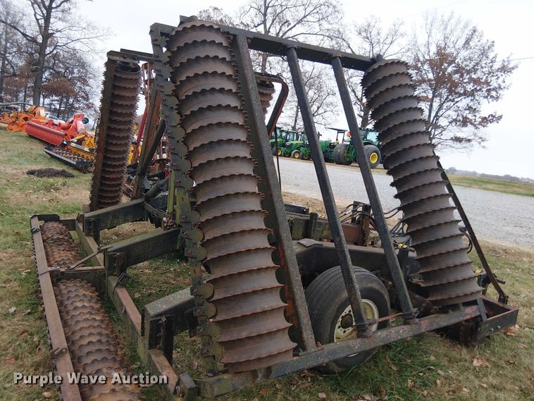 image for item DT4664 24' W cultipacker