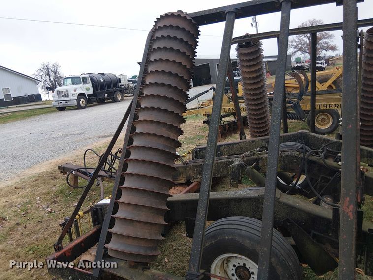 image for item DT4664 24' W cultipacker