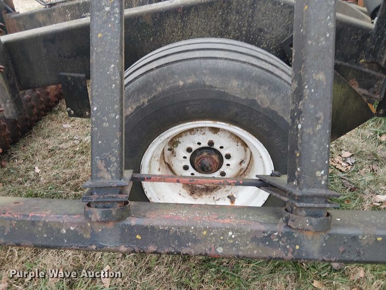 image for item DT4664 24' W cultipacker