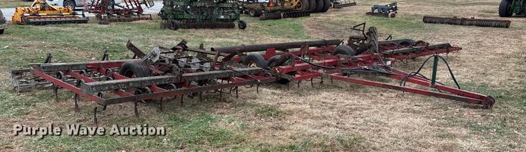 image for item DT4666  30' W field cultivator
