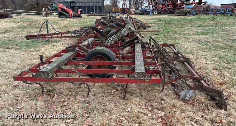 image for item DT4666  30' W field cultivator