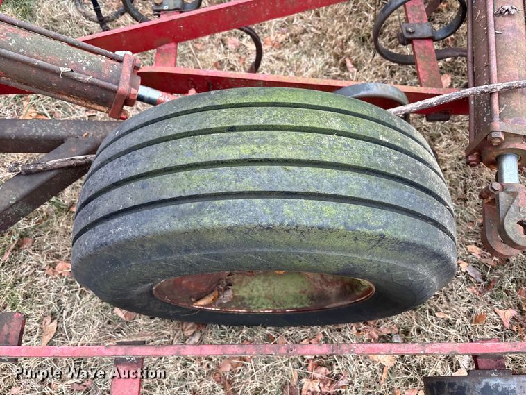 image for item DT4666  30' W field cultivator