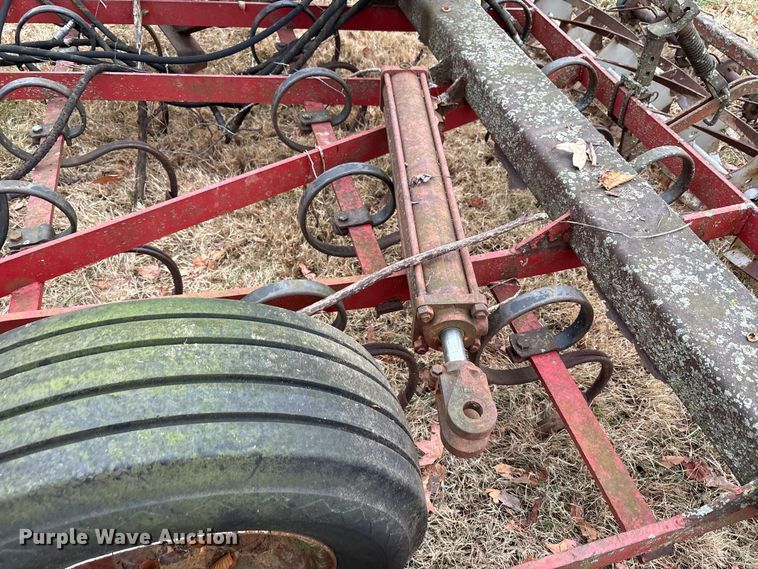 image for item DT4666  30' W field cultivator