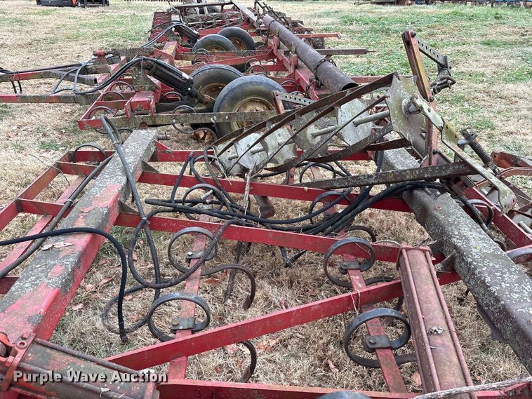 image for item DT4666  30' W field cultivator