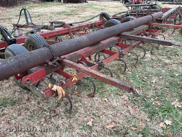 image for item DT4666  30' W field cultivator