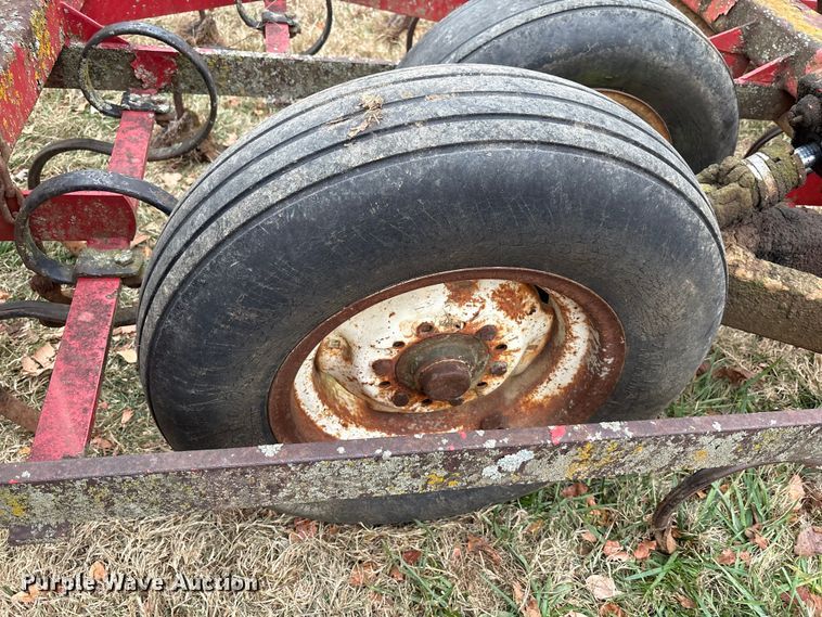 image for item DT4666  30' W field cultivator