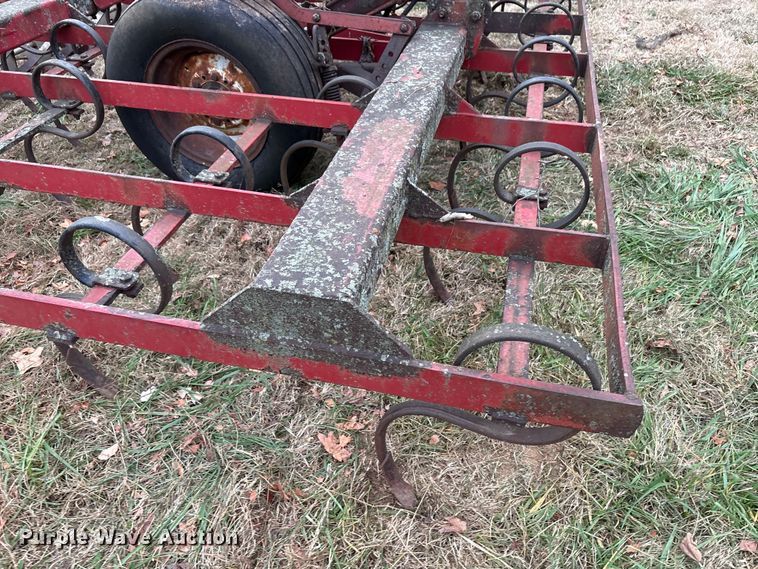 image for item DT4666  30' W field cultivator