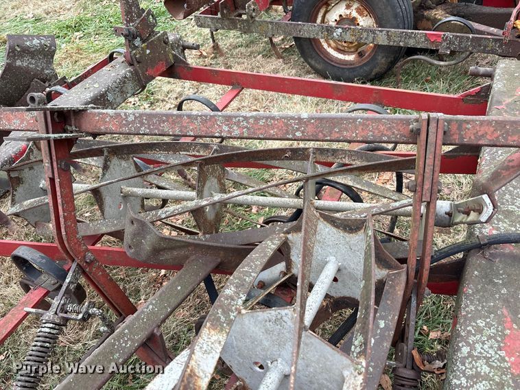 image for item DT4666  30' W field cultivator