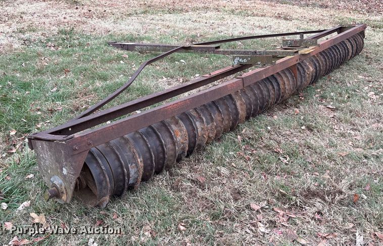 image for item DT4670 17' cultipacker