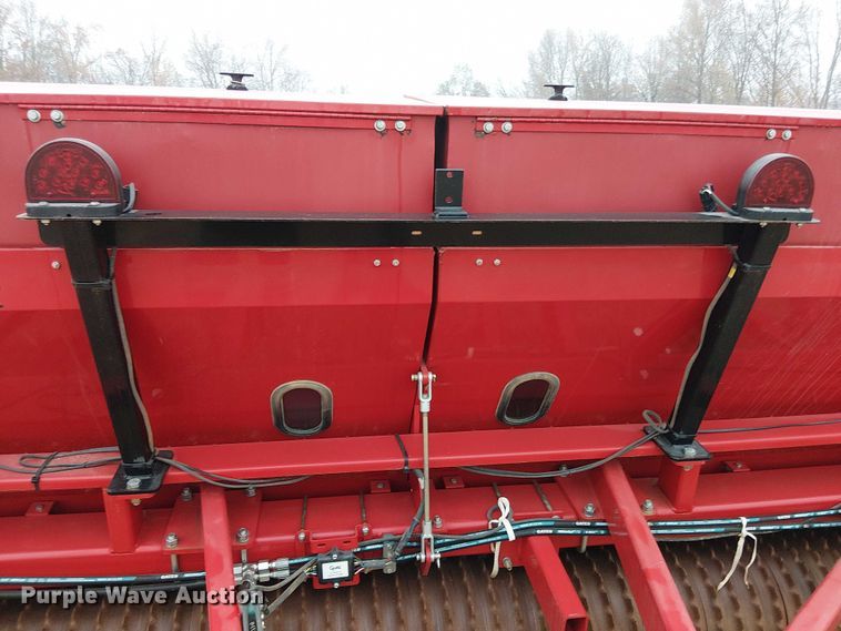 image for item DT4678 2021 Brillion SL2121 seeder