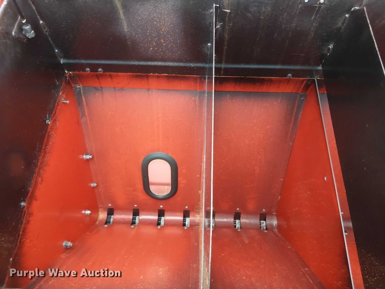 image for item DT4678 2021 Brillion SL2121 seeder