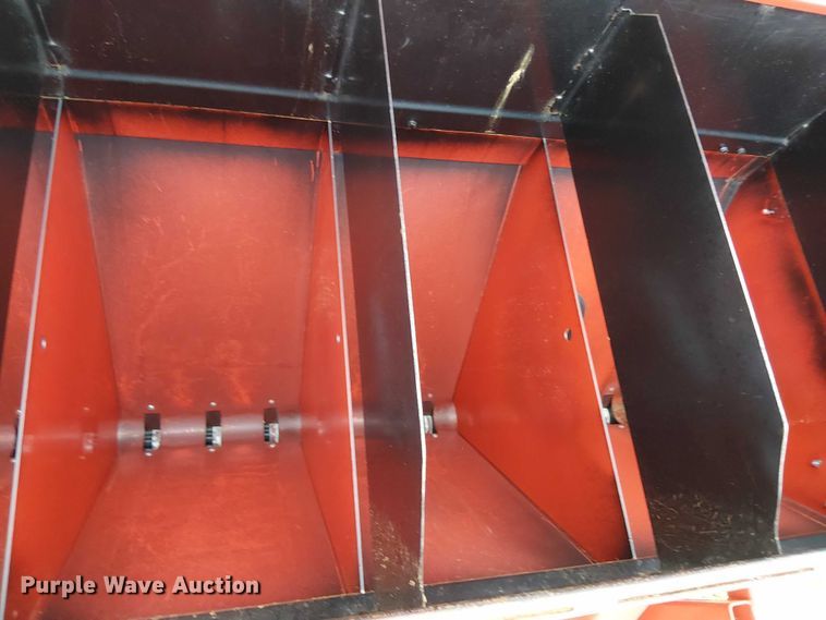 image for item DT4678 2021 Brillion SL2121 seeder