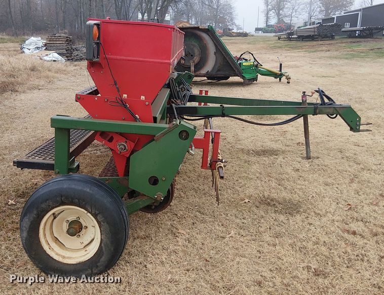 image for item DT4679 Brillion SL-212 seeder