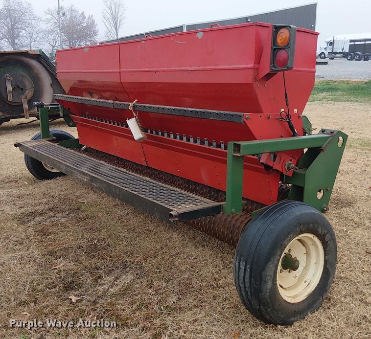 image for item DT4679 Brillion SL-212 seeder