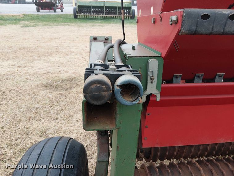 image for item DT4679 Brillion SL-212 seeder