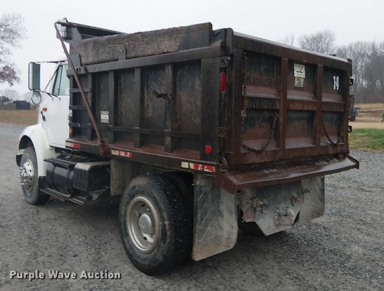 image for item DT4680 1998 International 8100 dump truck