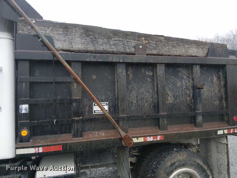 image for item DT4680 1998 International 8100 dump truck
