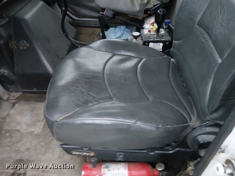 image for item DT4680 1998 International 8100 dump truck