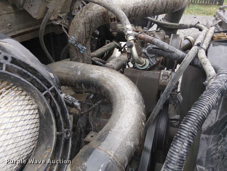 image for item DT4680 1998 International 8100 dump truck