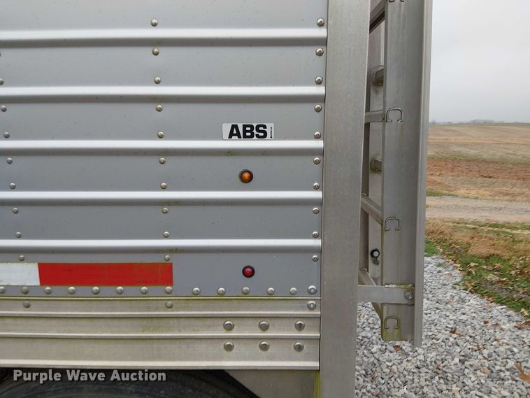 image for item DT4682 2020 Timpte grain trailer