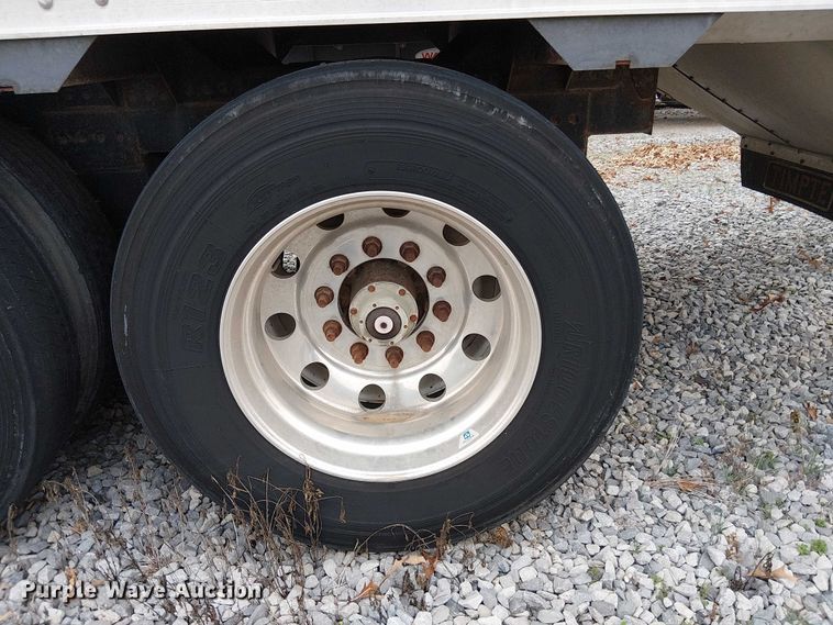 image for item DT4682 2020 Timpte grain trailer