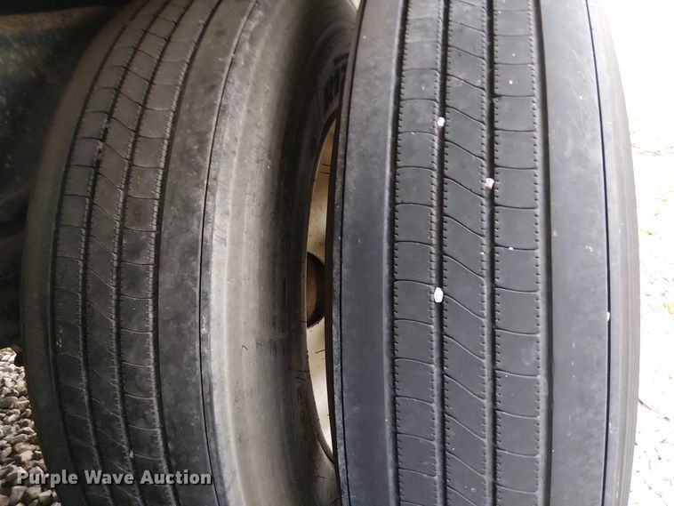 image for item DT4682 2020 Timpte grain trailer