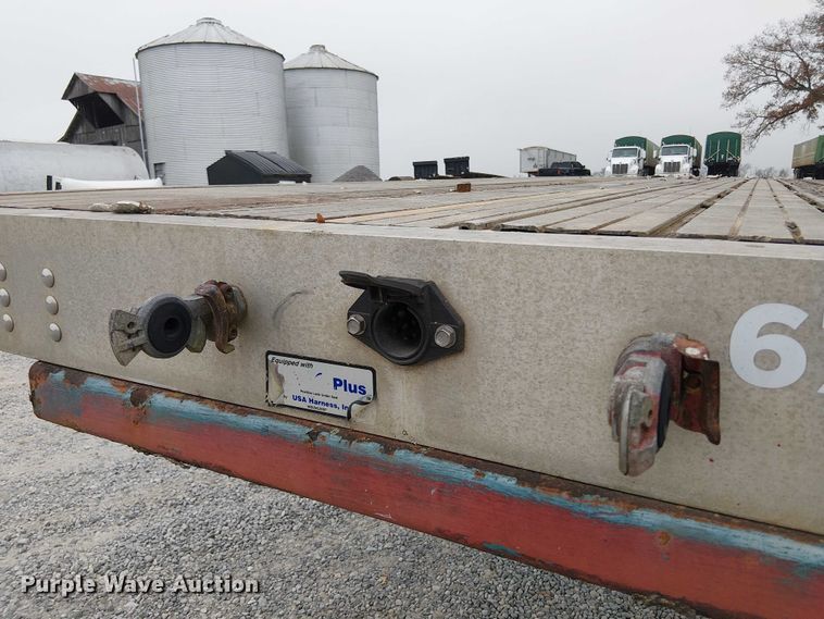 image for item DT4683 2000 Transcraft Eagle W2 flatbed trailer