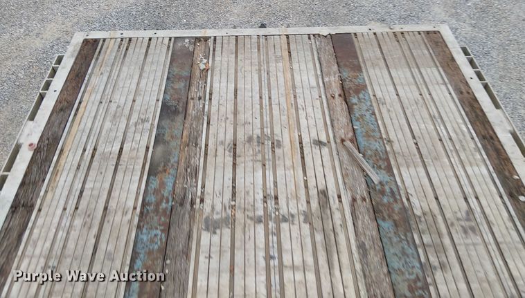 image for item DT4683 2000 Transcraft Eagle W2 flatbed trailer