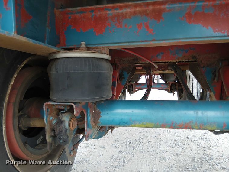 image for item DT4683 2000 Transcraft Eagle W2 flatbed trailer