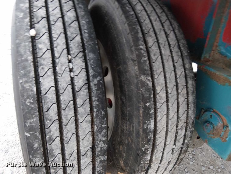 image for item DT4683 2000 Transcraft Eagle W2 flatbed trailer