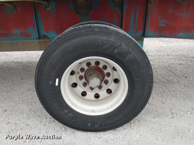 image for item DT4683 2000 Transcraft Eagle W2 flatbed trailer