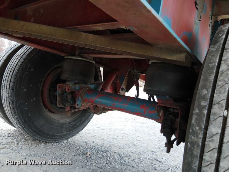 image for item DT4683 2000 Transcraft Eagle W2 flatbed trailer