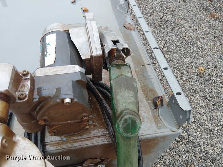 image for item DT4693 2022 LDJ EV750 fuel trailer