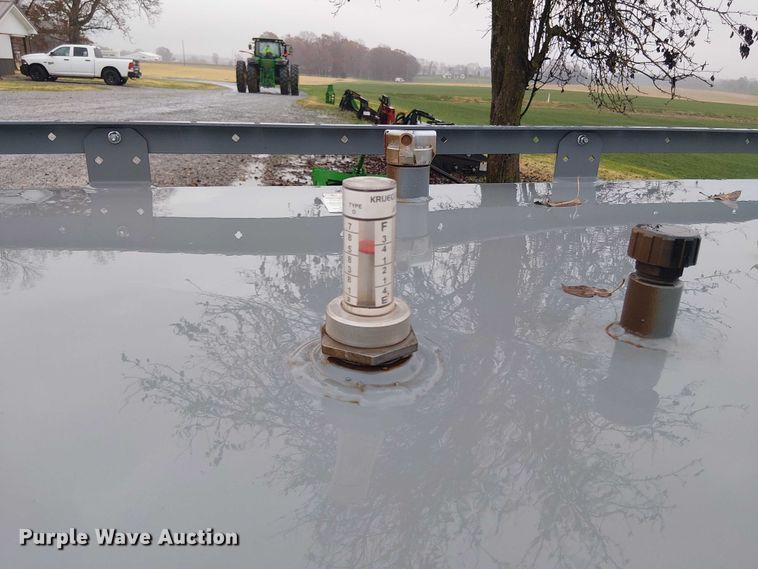 image for item DT4693 2022 LDJ EV750 fuel trailer