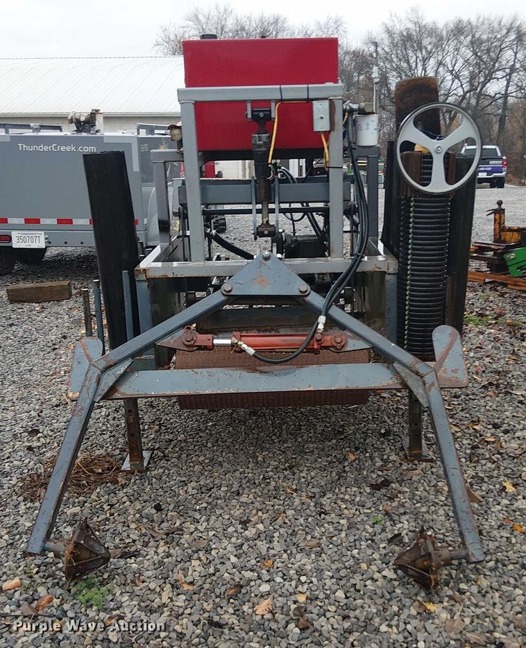 image for item DT4694 Sod unroller