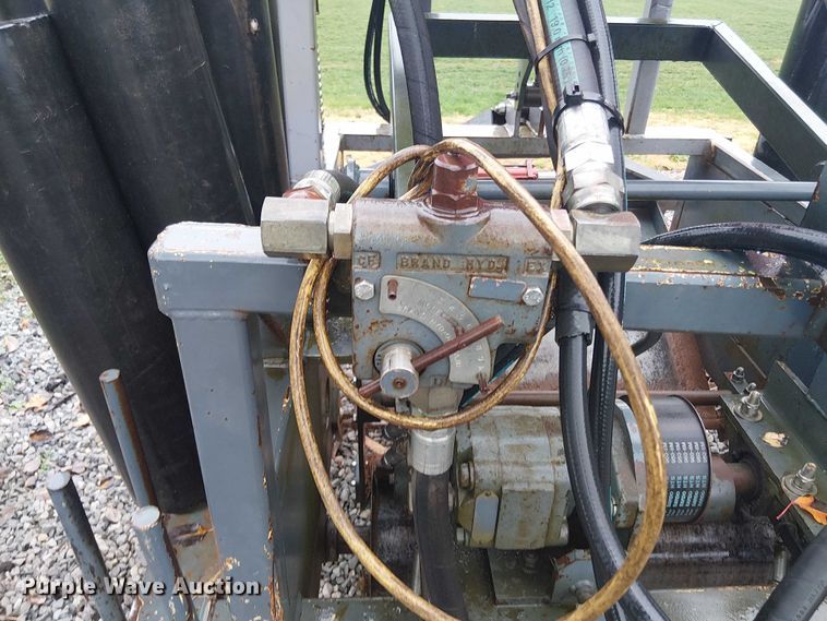 image for item DT4694 Sod unroller