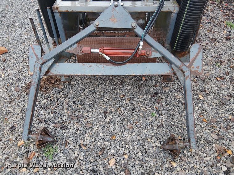 image for item DT4694 Sod unroller