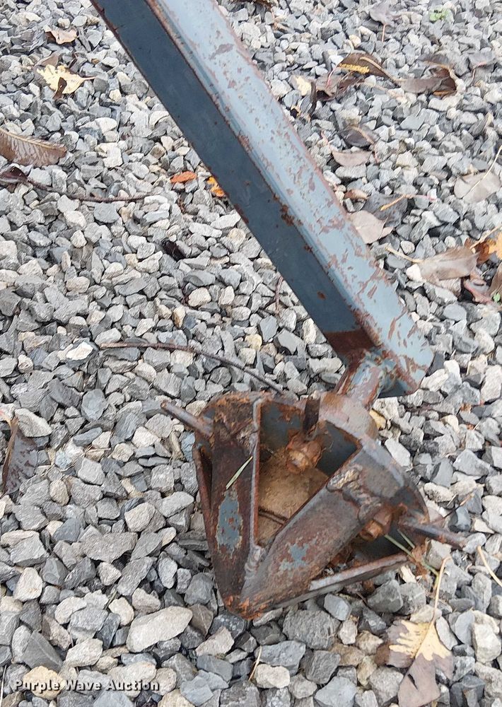 image for item DT4694 Sod unroller