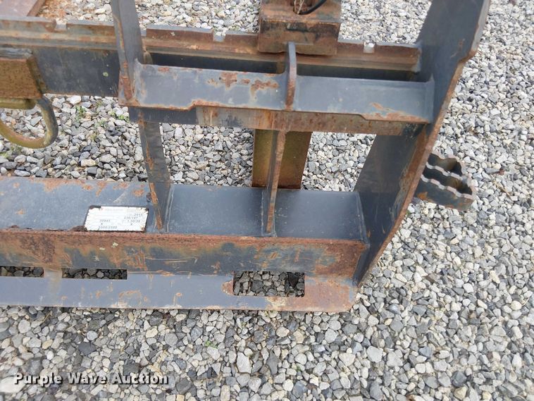 image for item DT4696 2015 Paladin skid steer forks