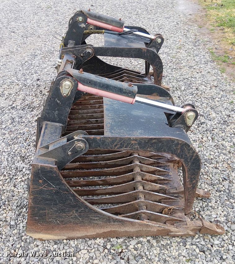 image for item DT4698 Skid steer rock grapple bucket