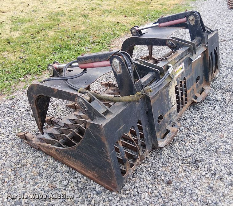 image for item DT4698 Skid steer rock grapple bucket